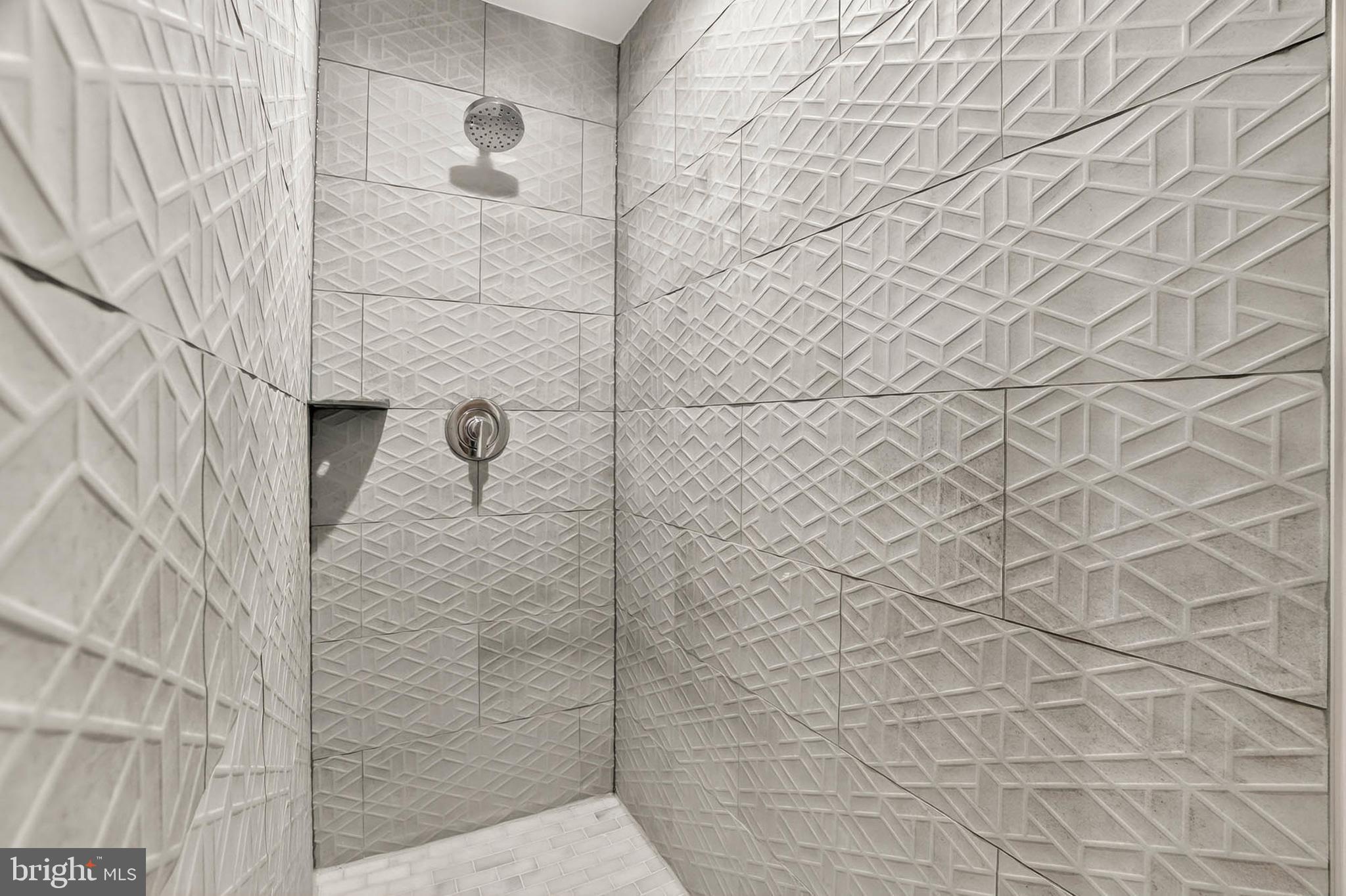 HIGHLAND LAKE - Residential