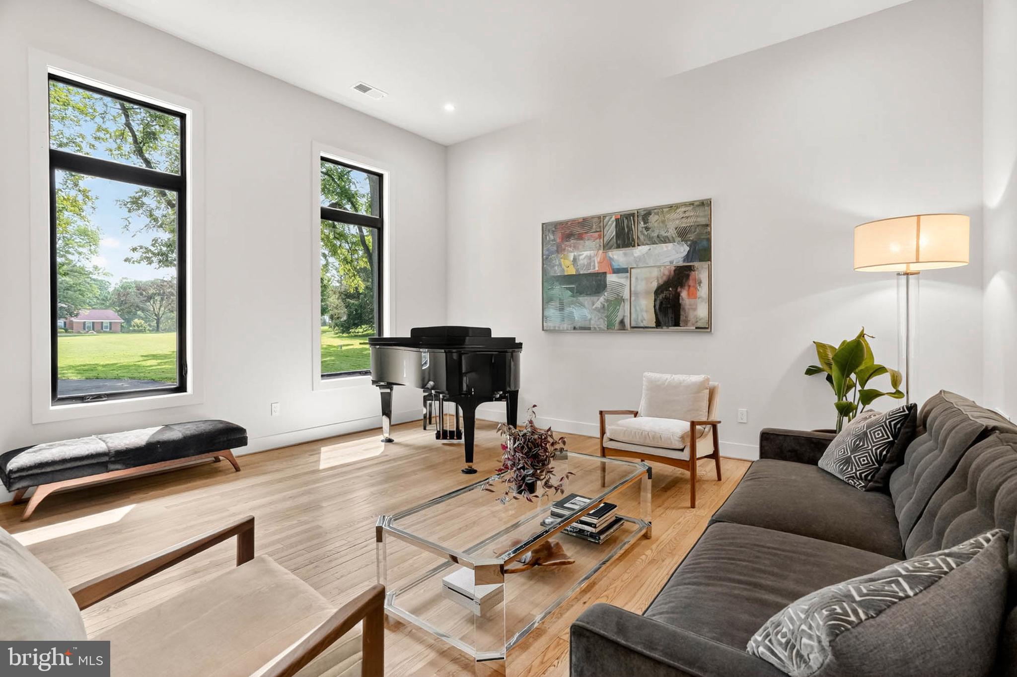 HIGHLAND LAKE - Residential