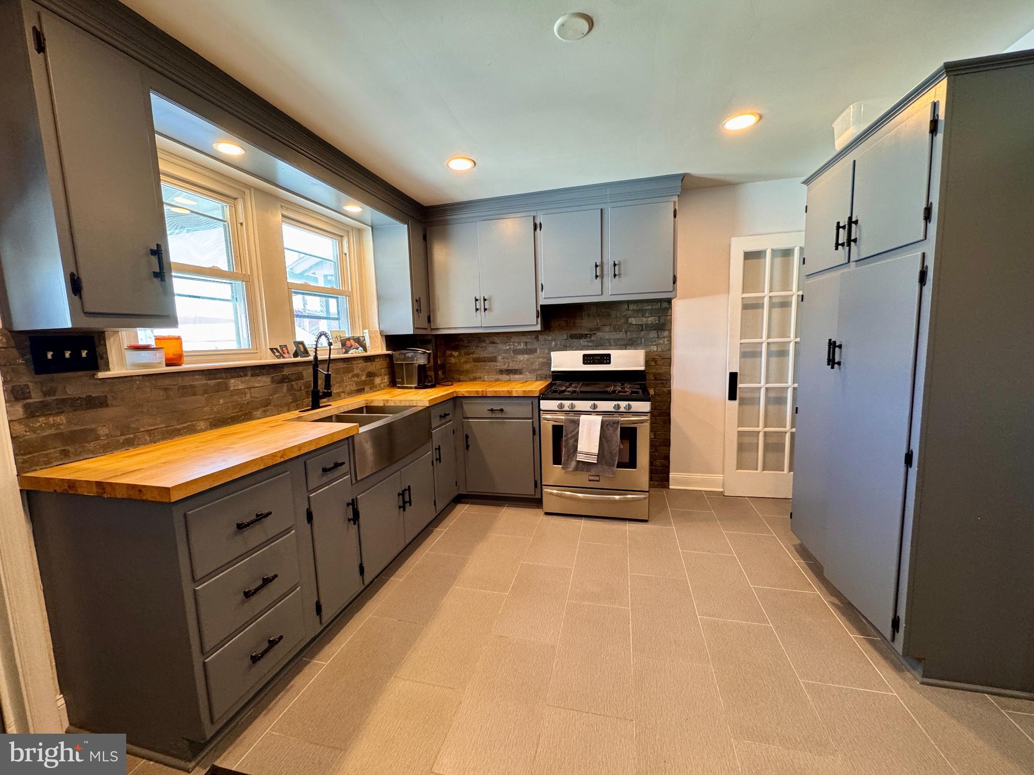 RED HILL ESTS - Residential