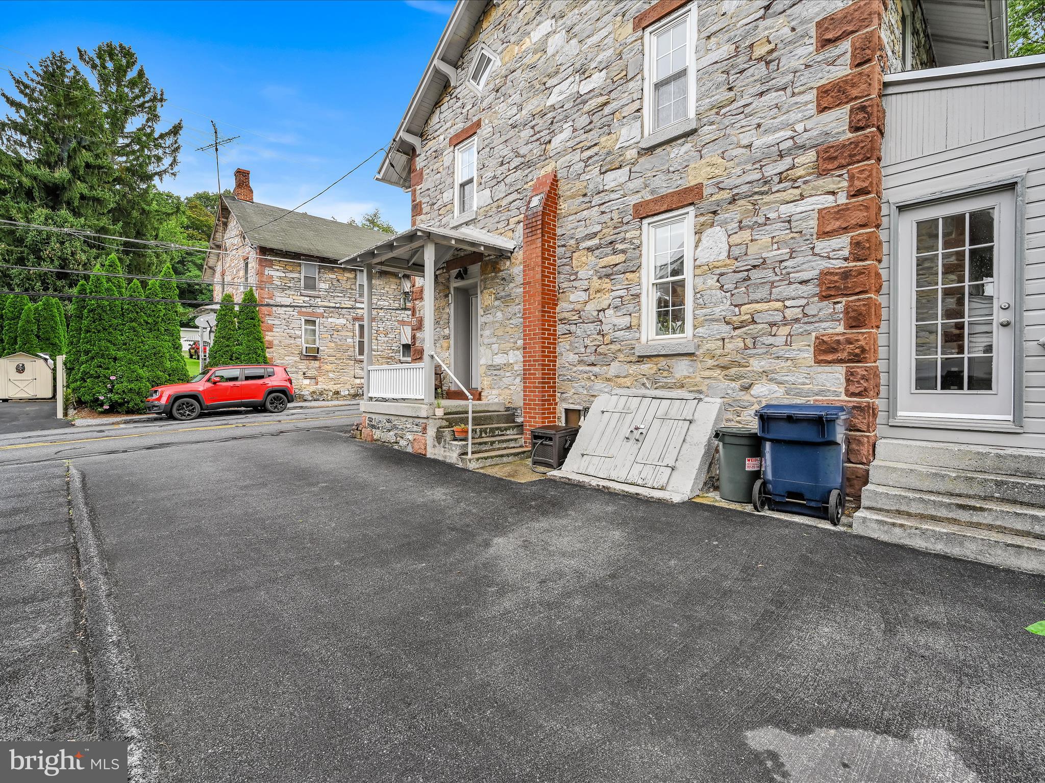 MINERS VILLAGE - Residential