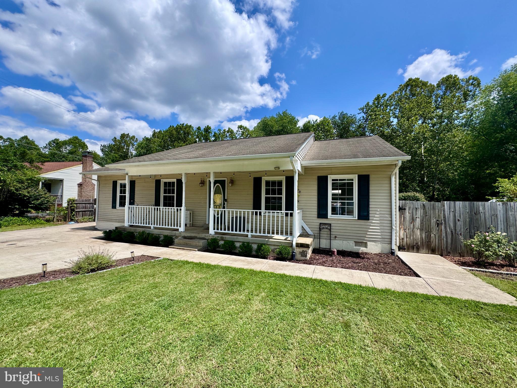2038 DEWEY DRIVE