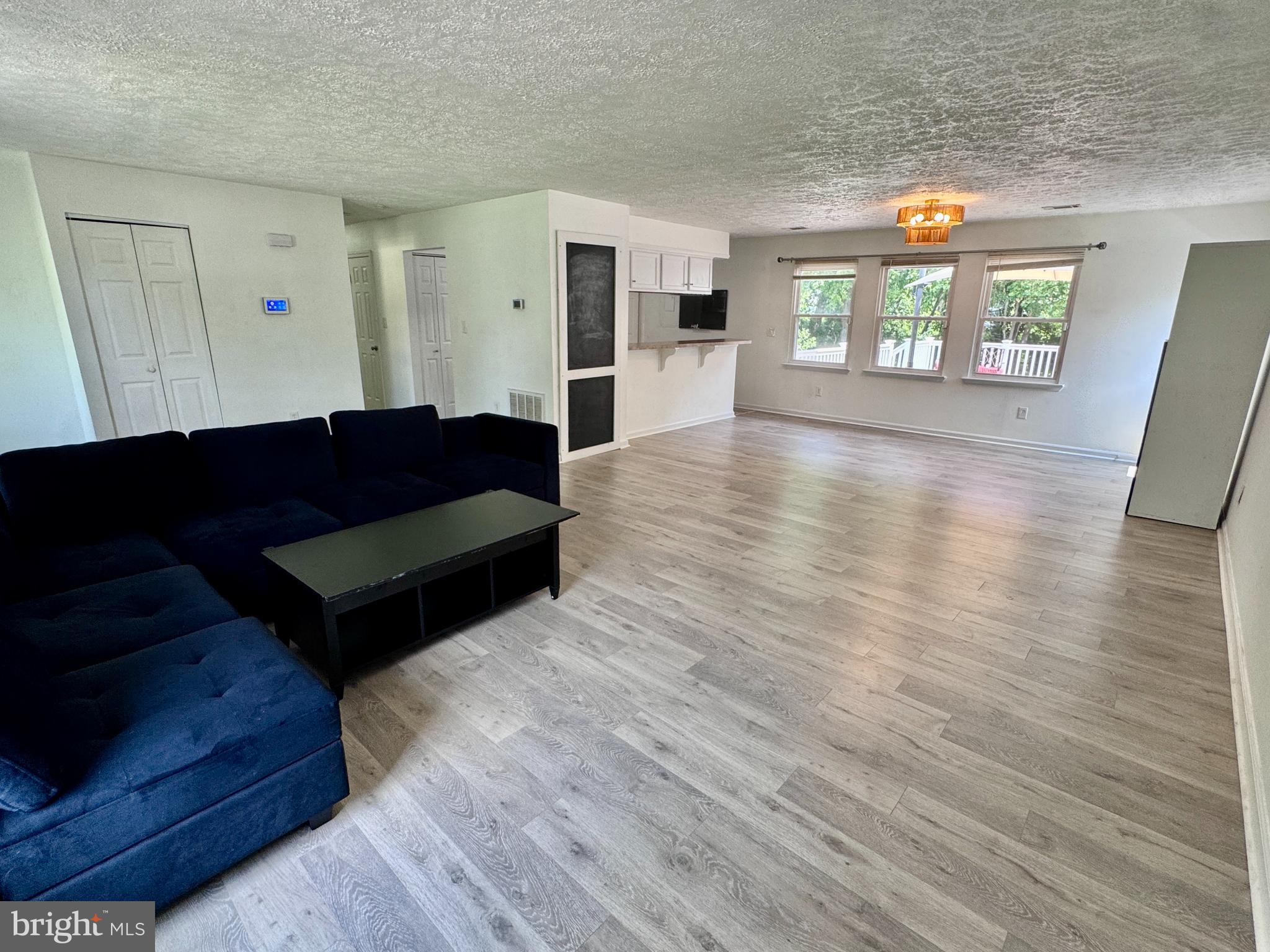 2038 DEWEY DRIVE