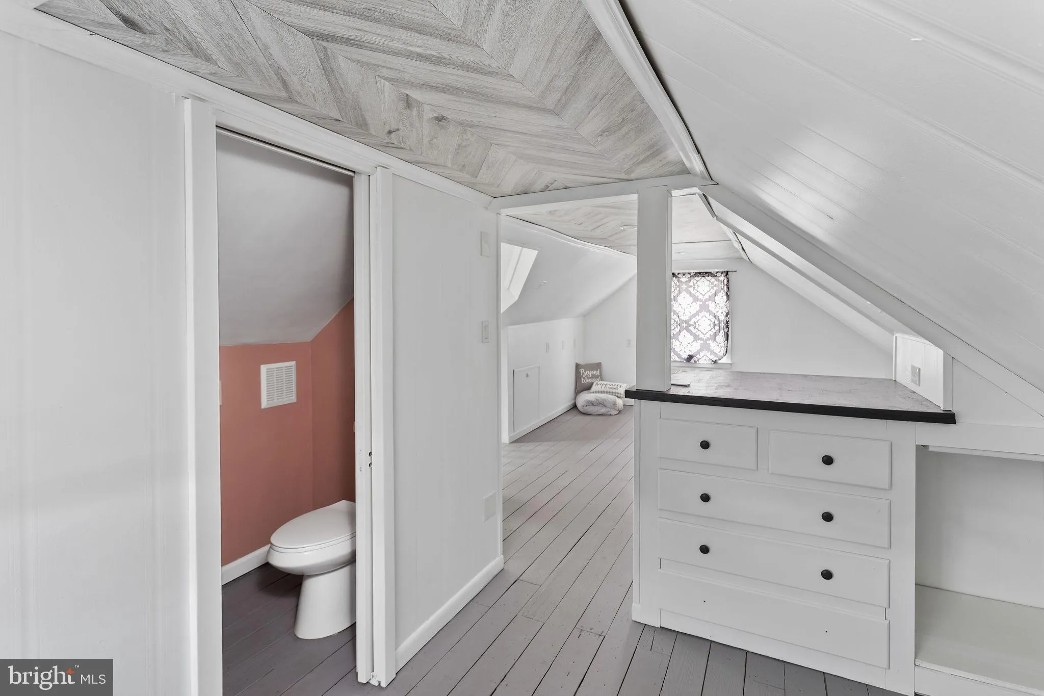 Mount Holly, New Jersey 08060, United States, 3 Bedrooms Bedrooms, ,4 BathroomsBathrooms,Residential,Active,163879