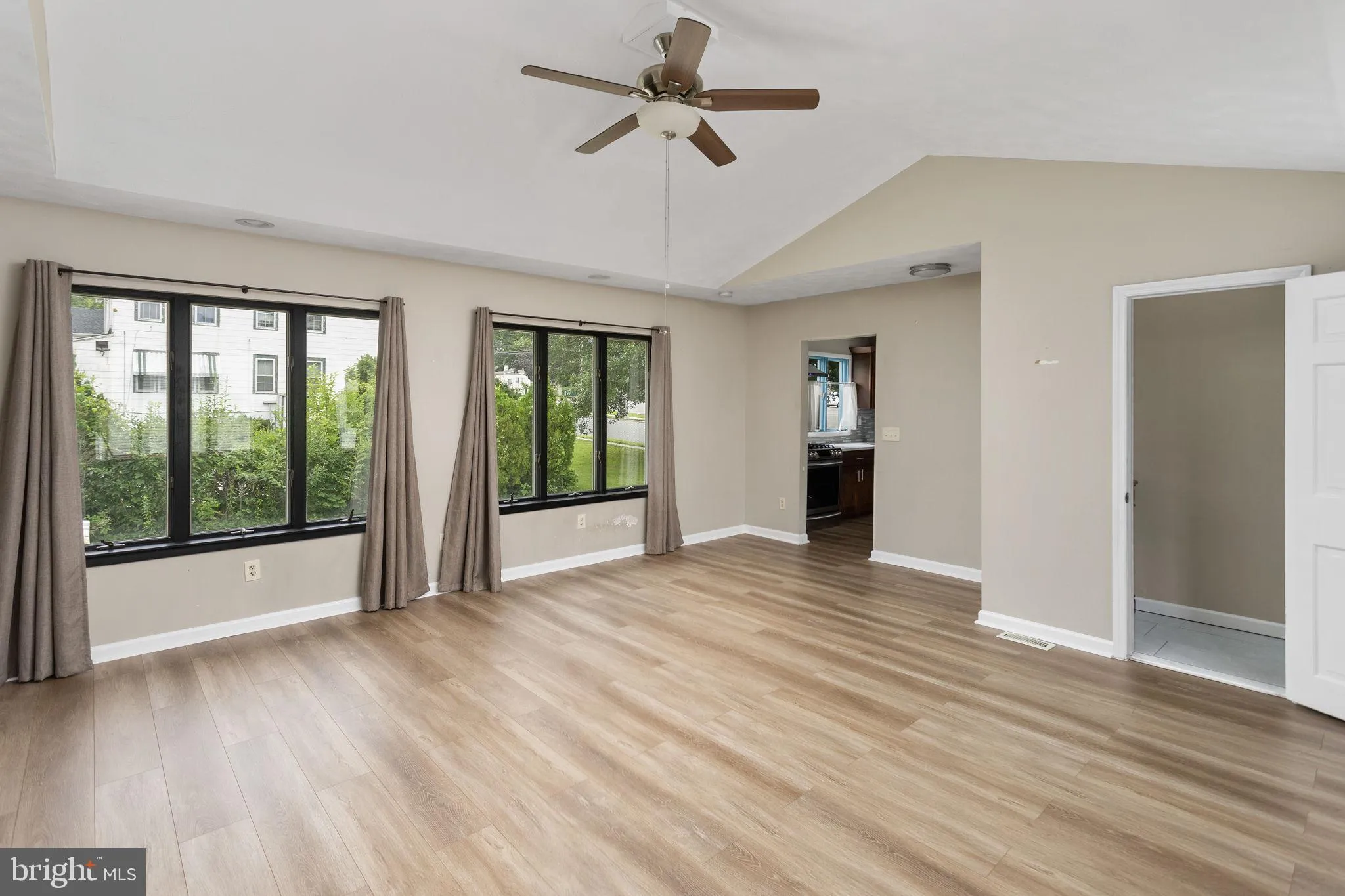 Mount Holly, New Jersey 08060, United States, 3 Bedrooms Bedrooms, ,4 BathroomsBathrooms,Residential,Active,163879