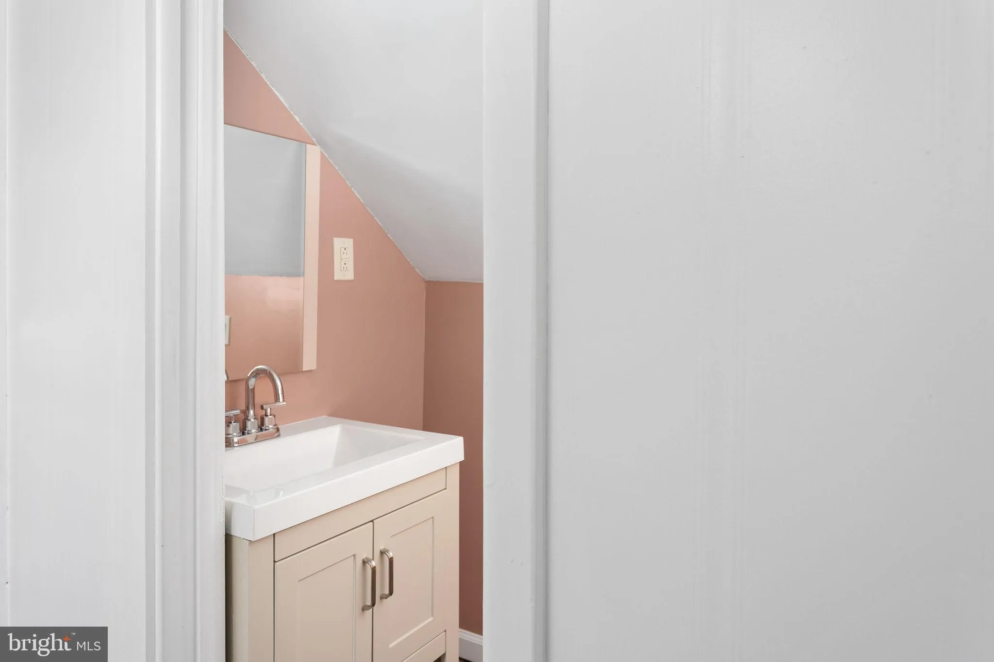 Mount Holly, New Jersey 08060, United States, 3 Bedrooms Bedrooms, ,4 BathroomsBathrooms,Residential,Active,163879