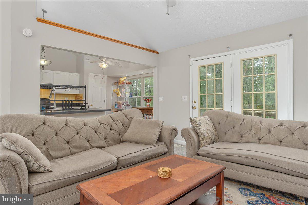 DOUGLAS OAKS - Residential