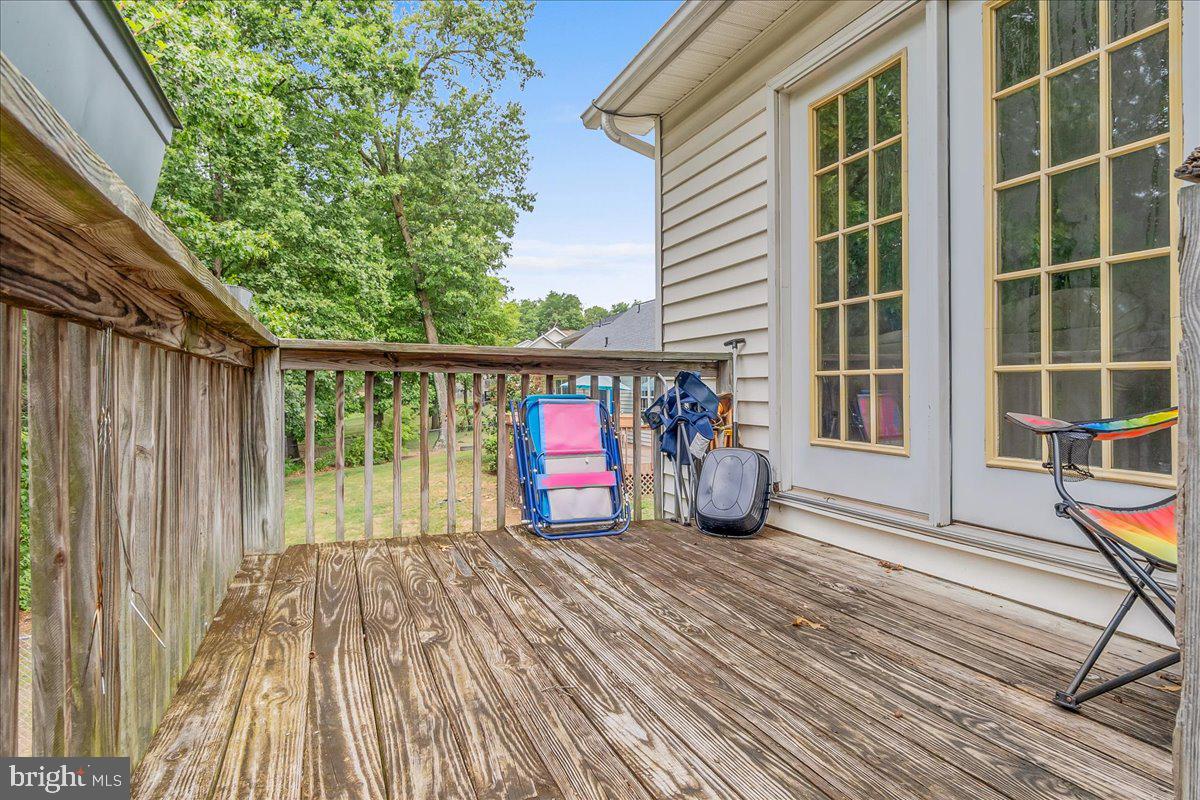 DOUGLAS OAKS - Residential