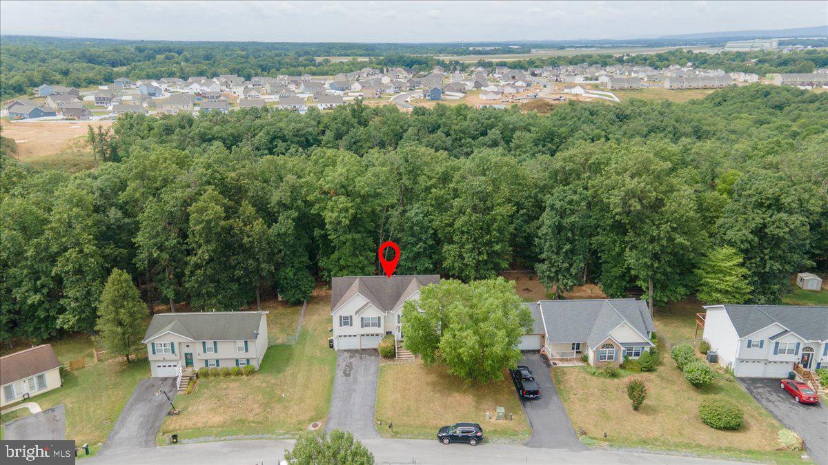 DOUGLAS OAKS - Residential