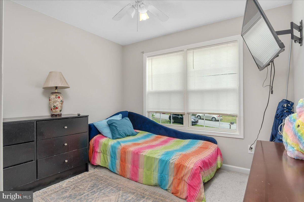 DOUGLAS OAKS - Residential