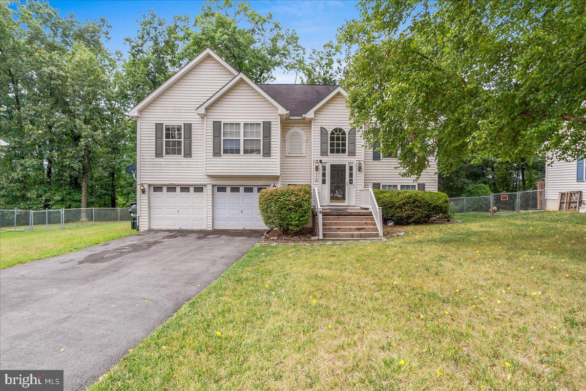 DOUGLAS OAKS - Residential