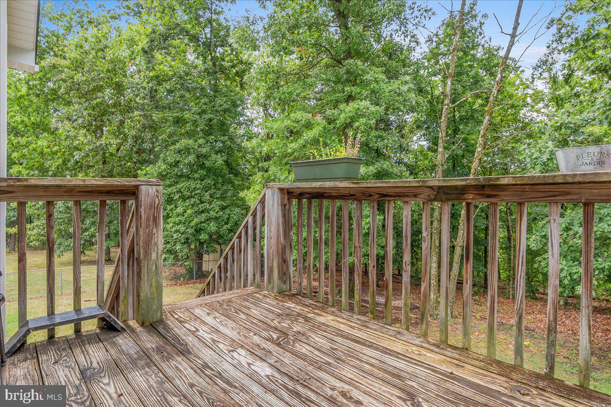 DOUGLAS OAKS - Residential