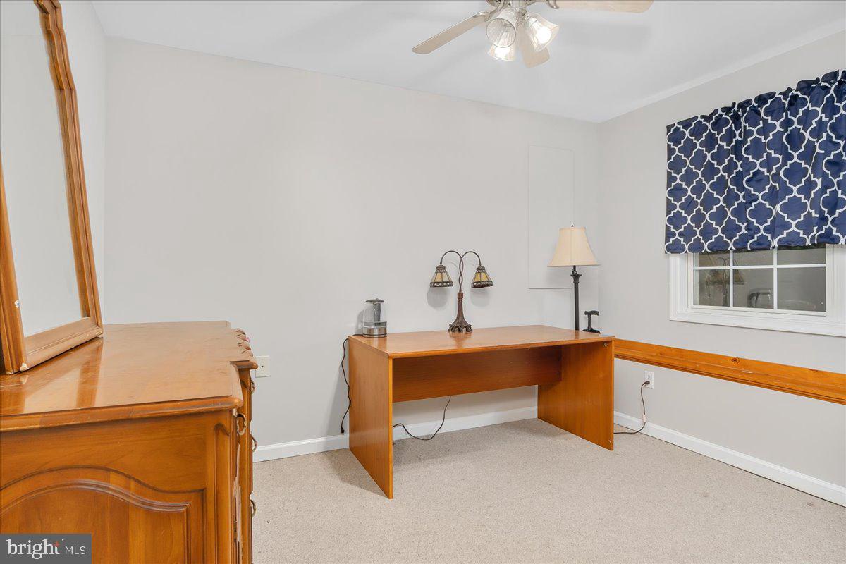 DOUGLAS OAKS - Residential