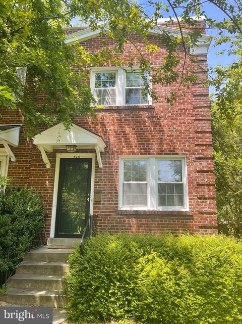 426 E NELSON AVENUE ALEXANDRIA VA 22301