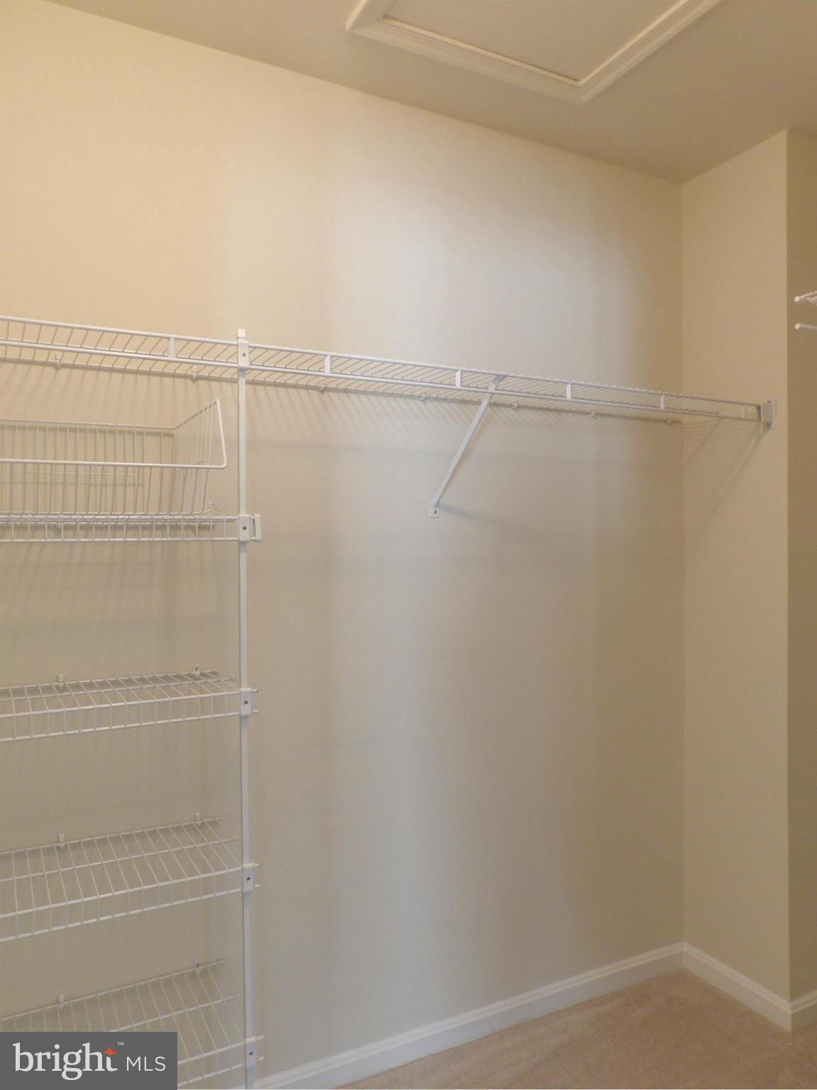 FAIRFAX CENTER LANDBAY - Residential Lease