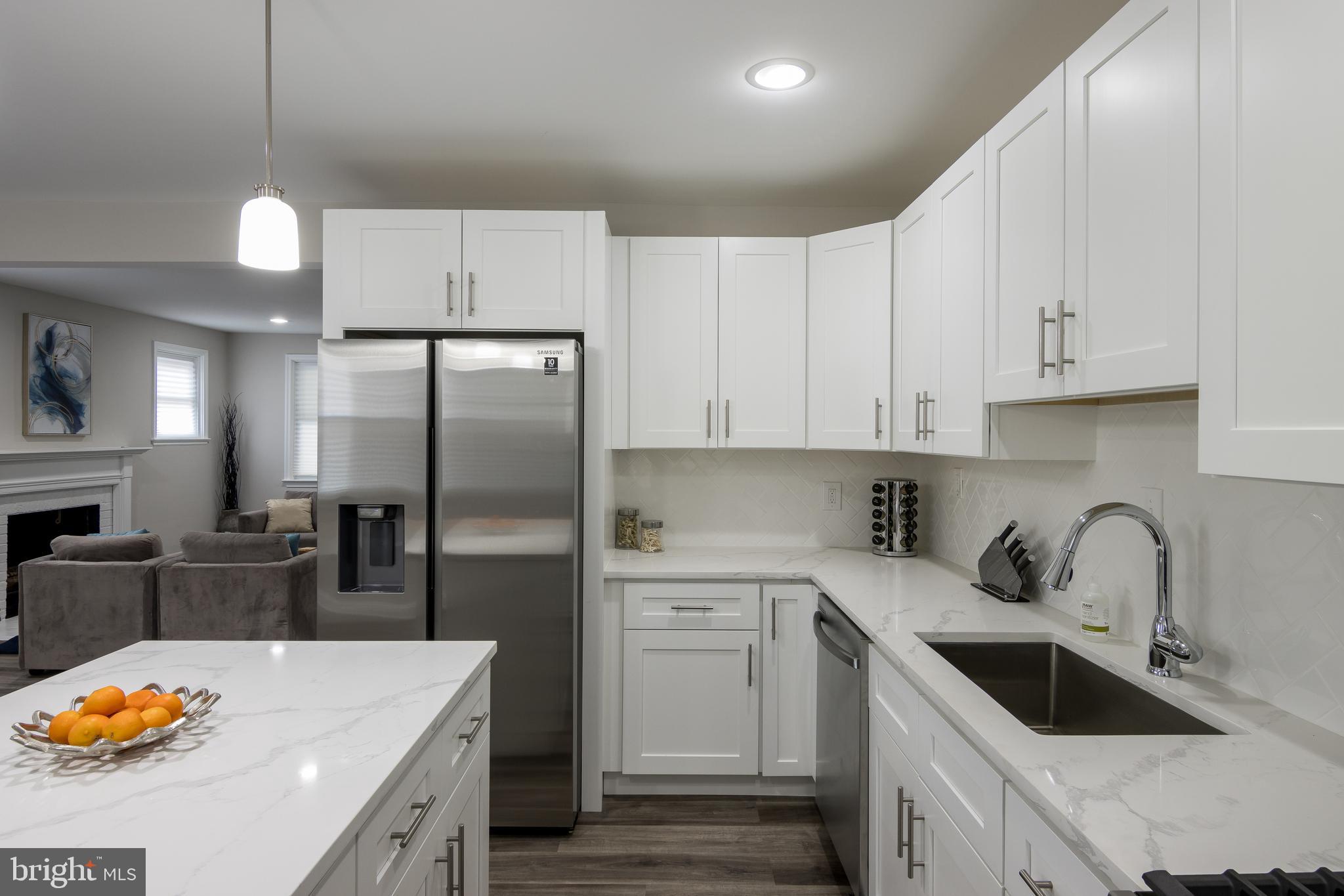 TEN HILLS - Residential