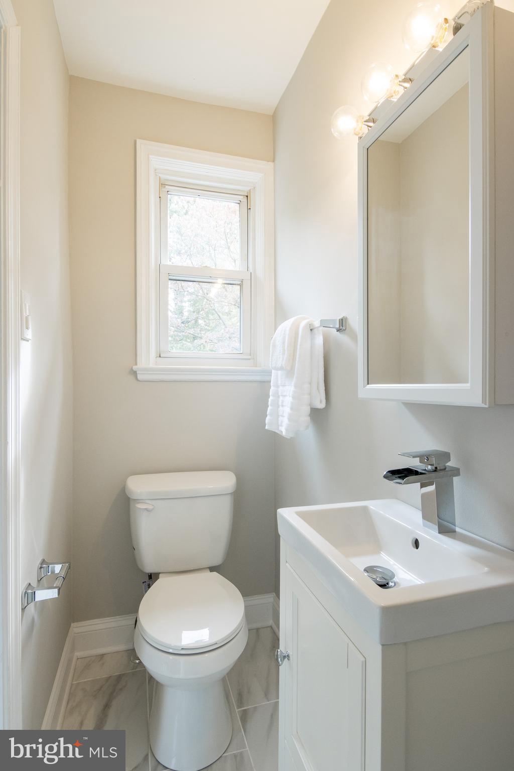 TEN HILLS - Residential