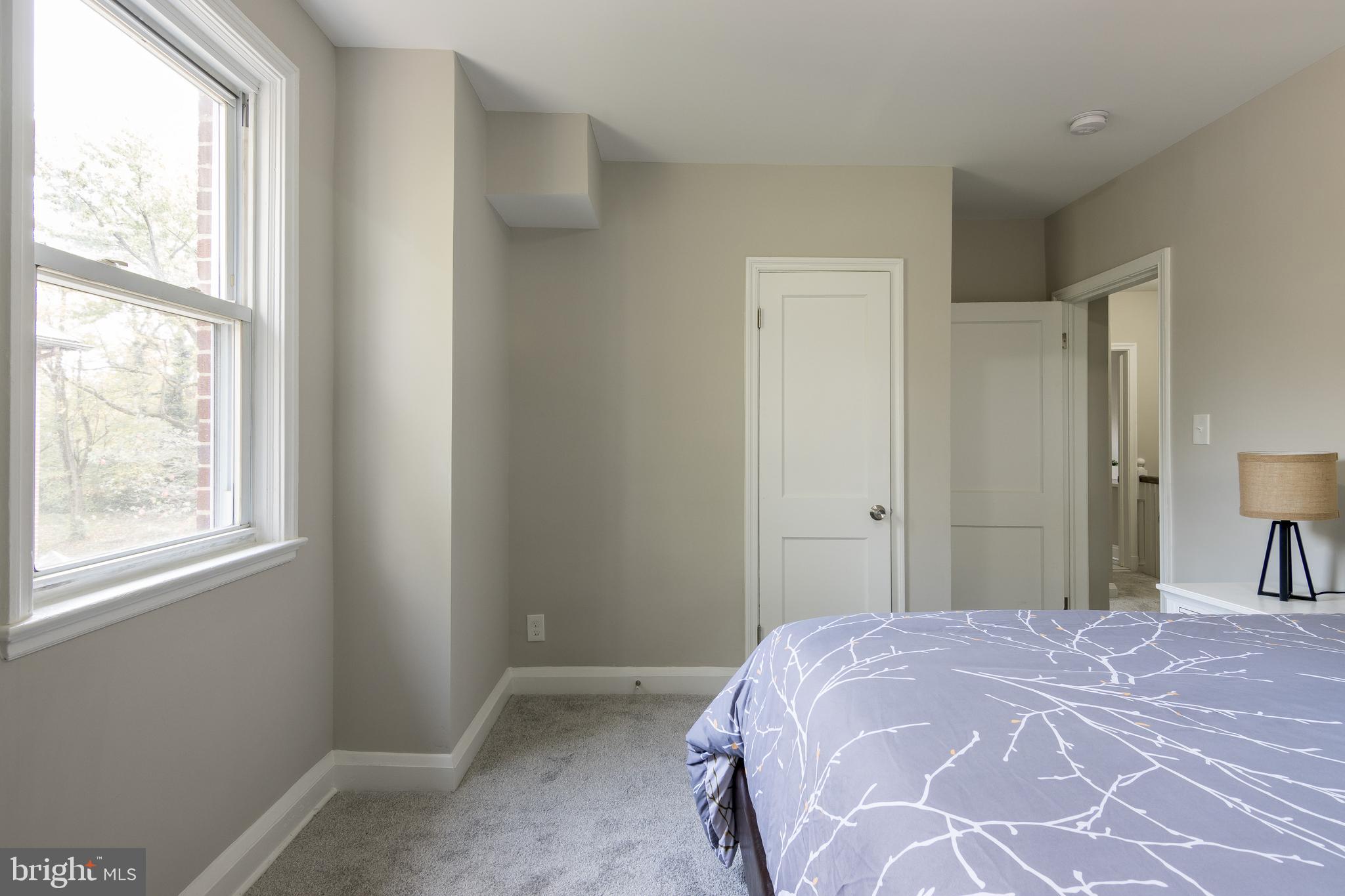 TEN HILLS - Residential