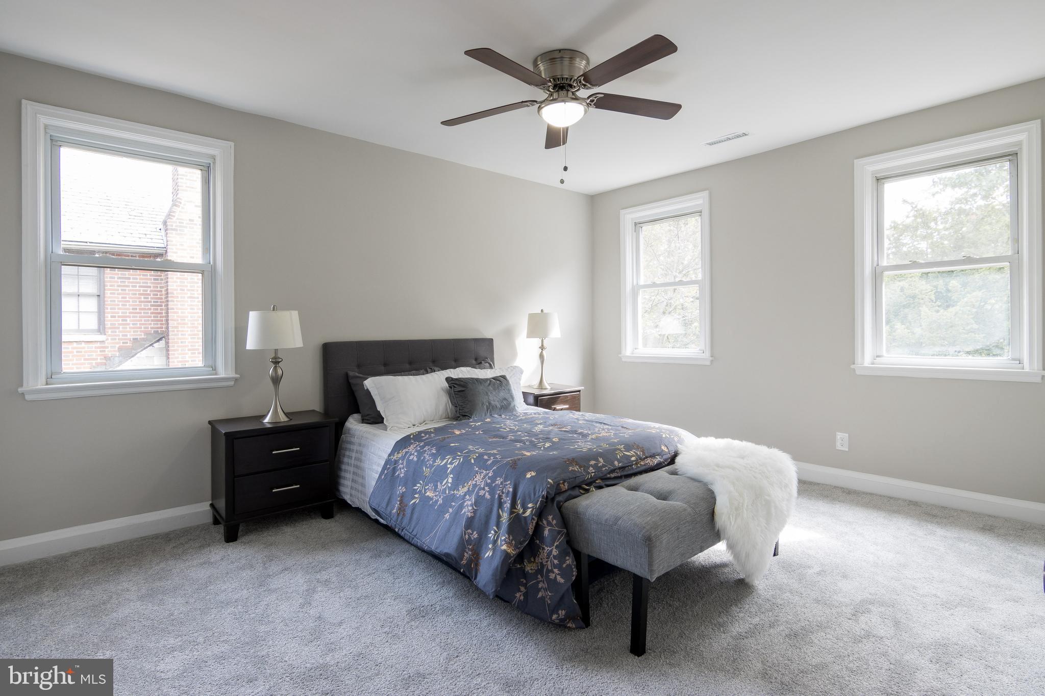 TEN HILLS - Residential