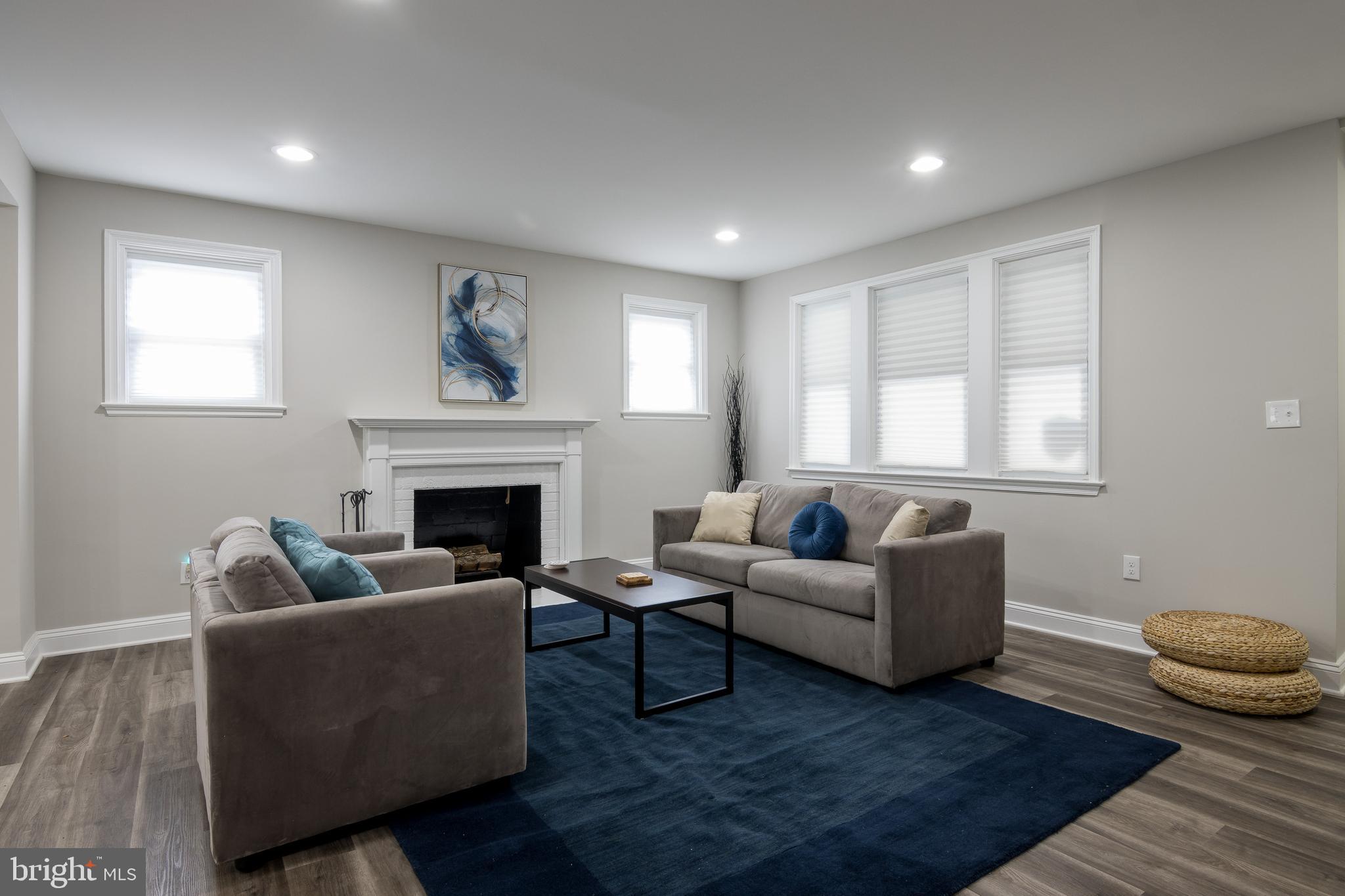 TEN HILLS - Residential