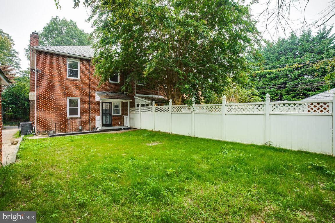 TEN HILLS - Residential