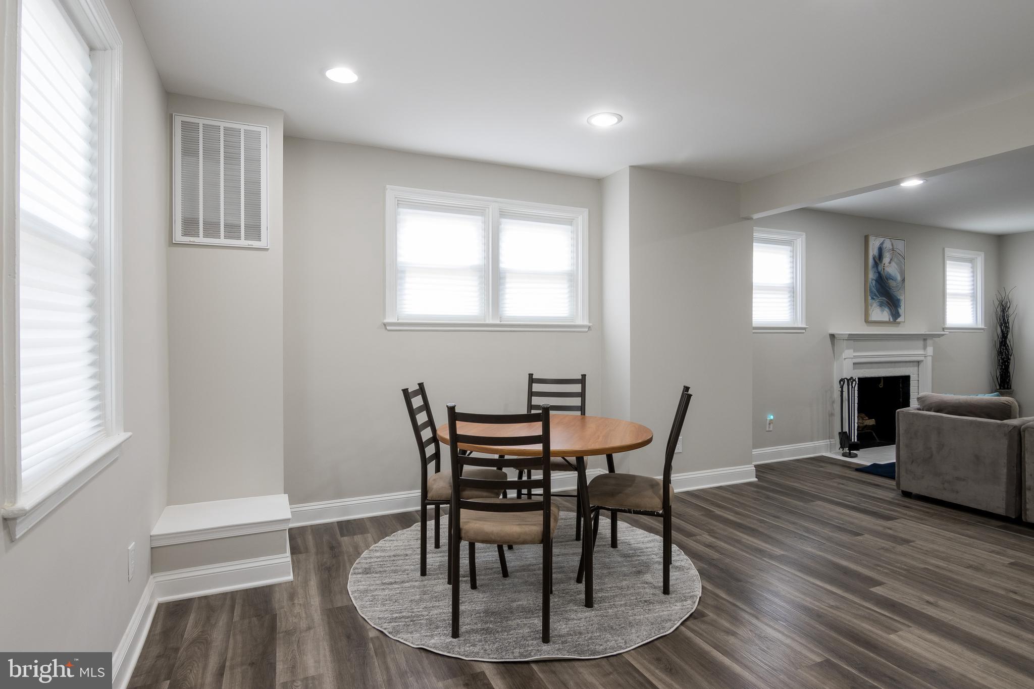 TEN HILLS - Residential