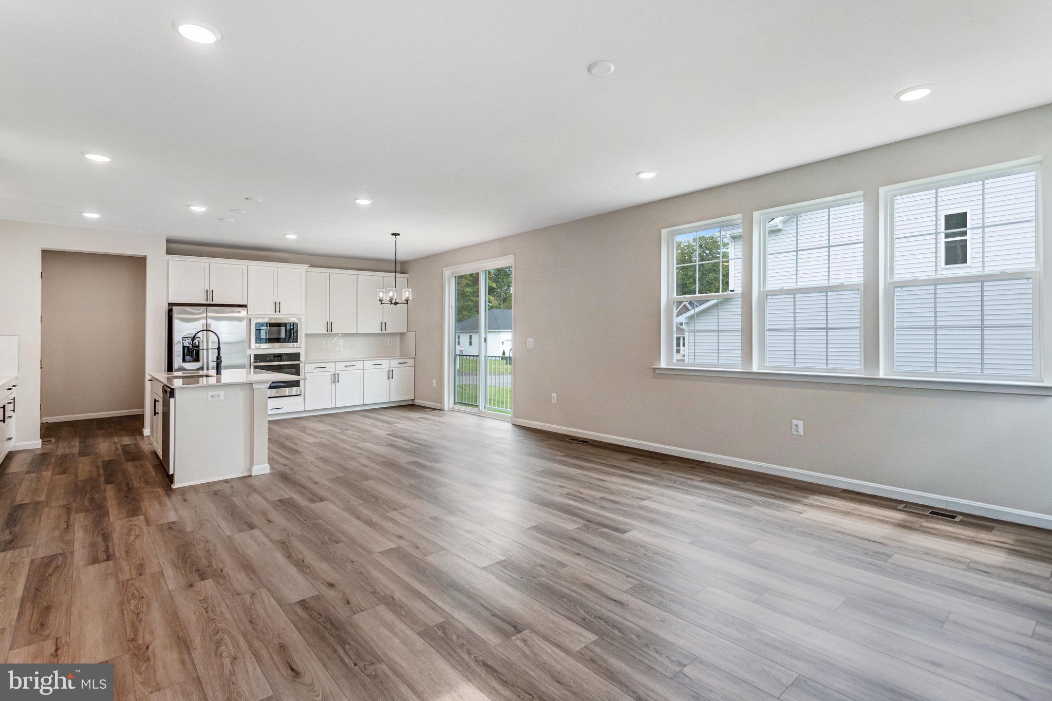 WILDERNESS SHORES - Residential