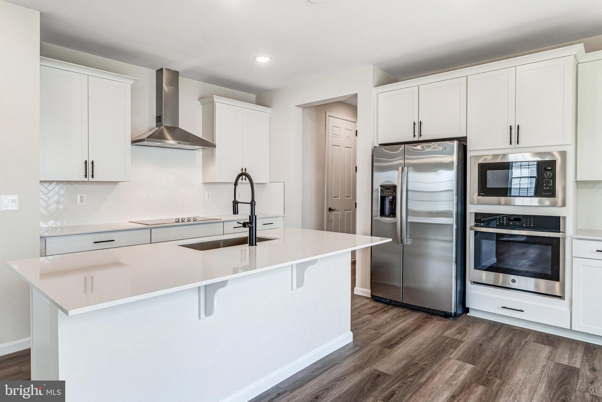 WILDERNESS SHORES - Residential