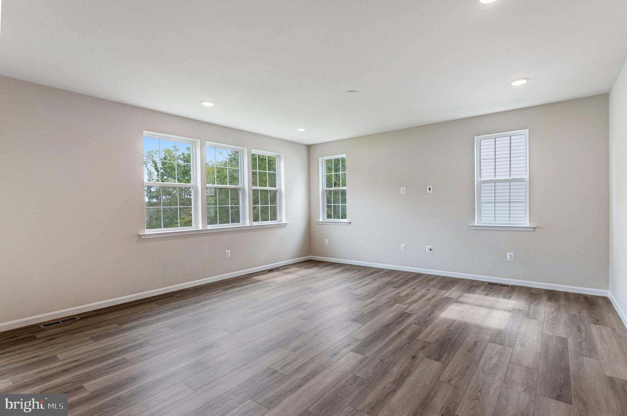 WILDERNESS SHORES - Residential