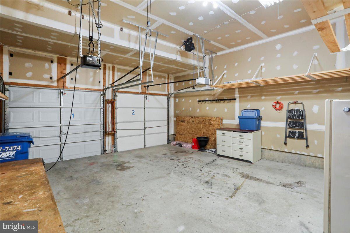 RED BUD - Residential Lease