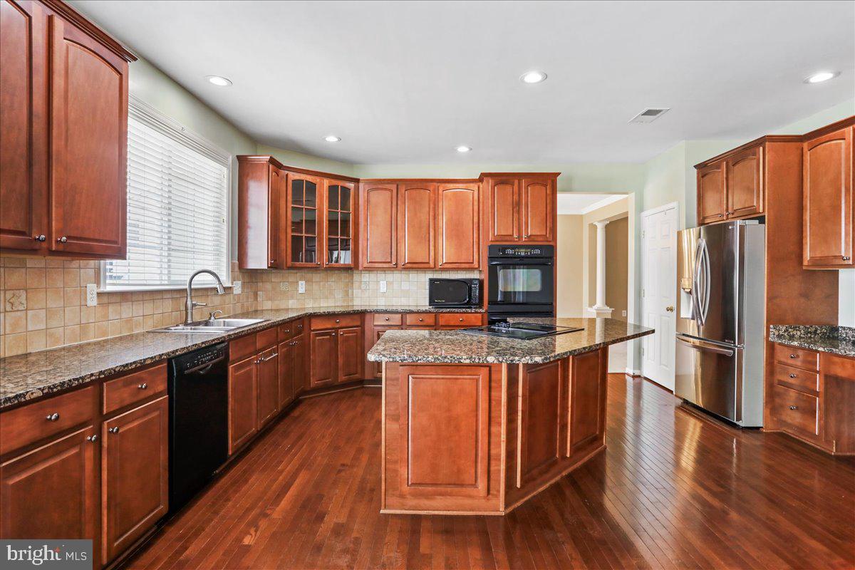 RED BUD - Residential Lease