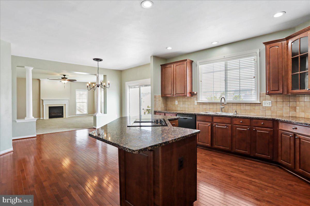 RED BUD - Residential Lease