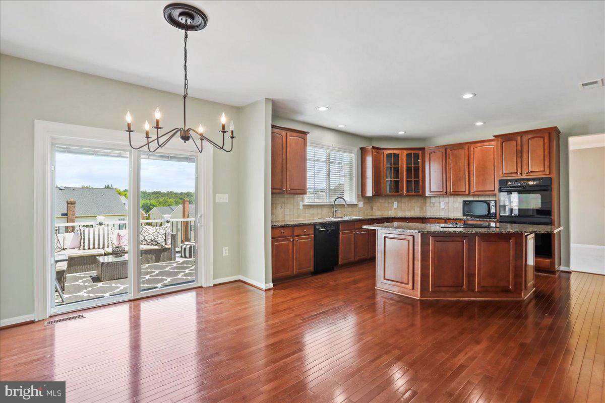 RED BUD - Residential Lease