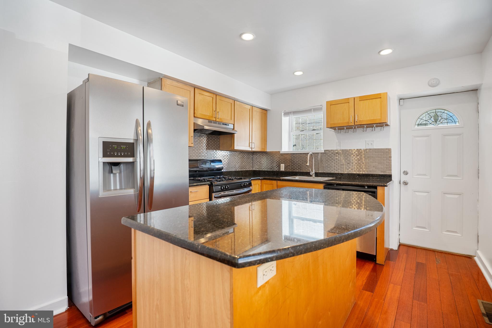 FAIRMOUNT - Residential