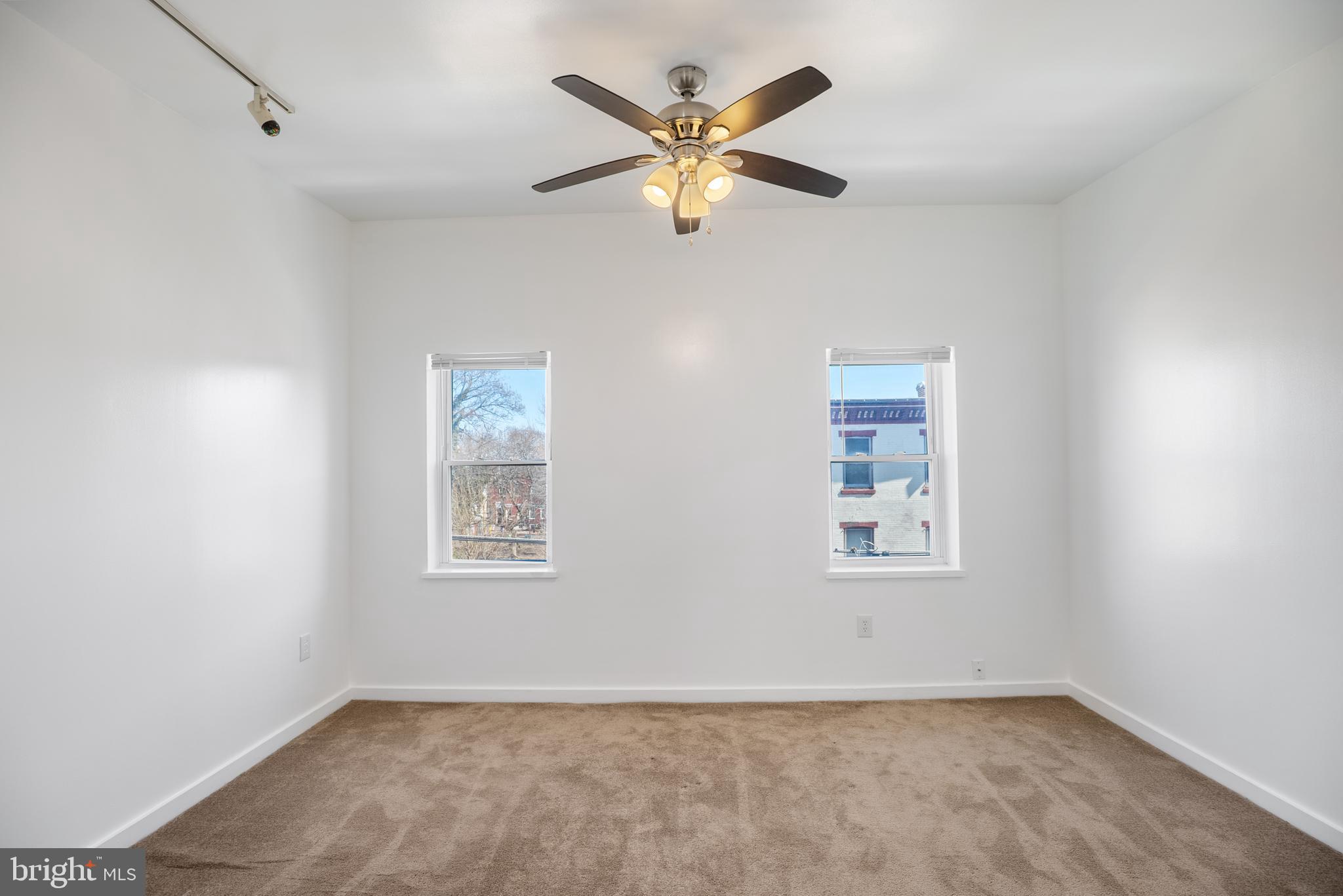 FAIRMOUNT - Residential