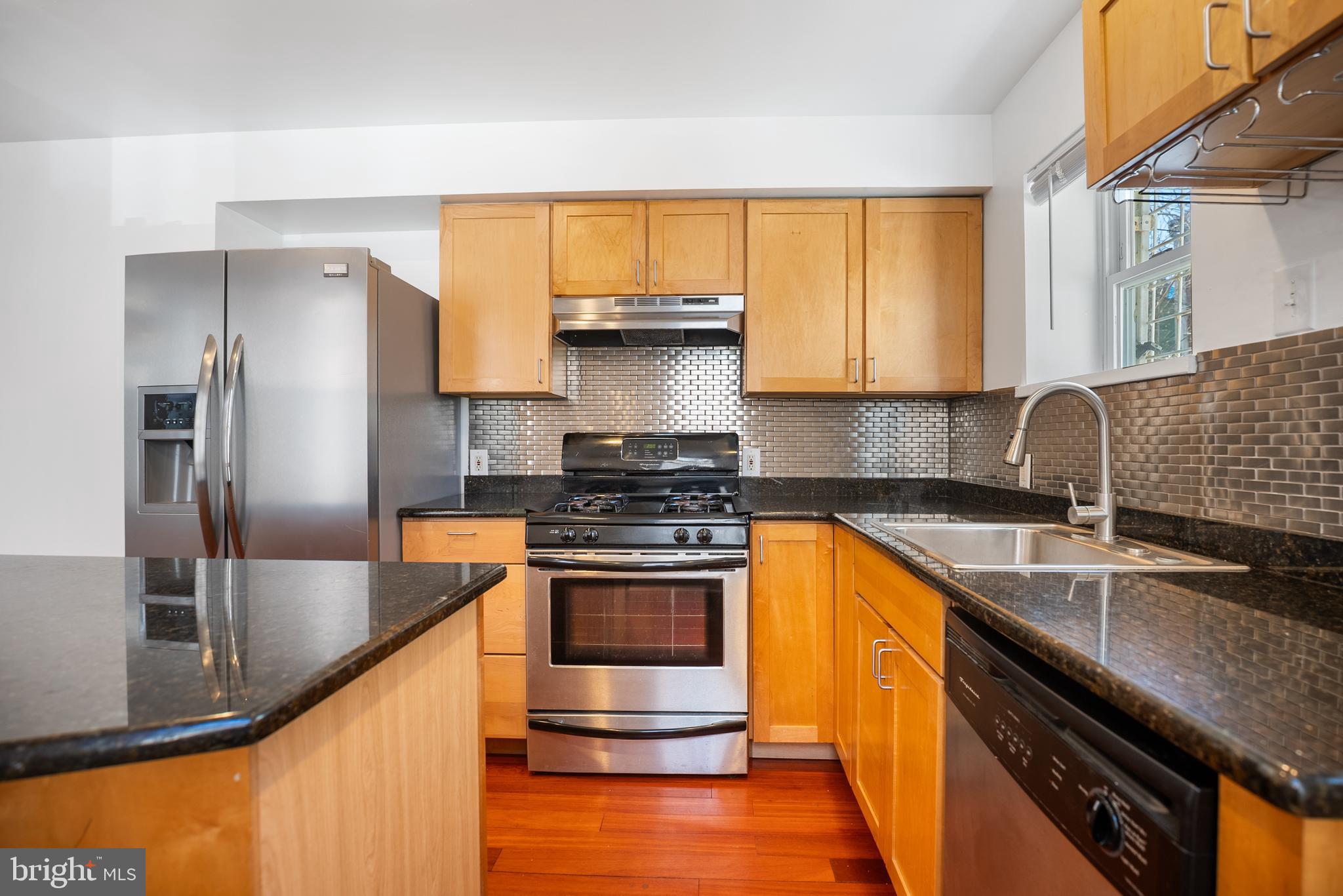 FAIRMOUNT - Residential