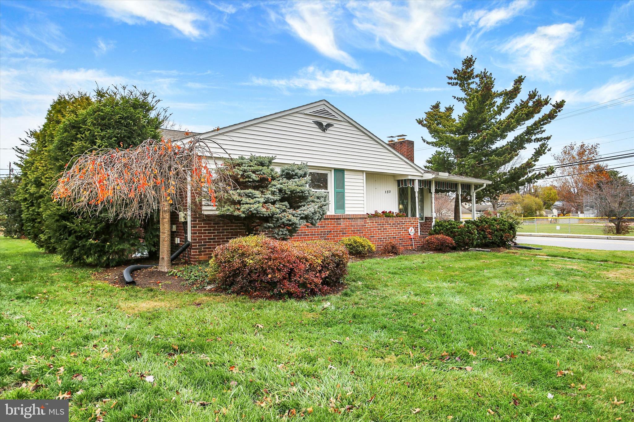 117 E MAPLEWOOD AVENUE