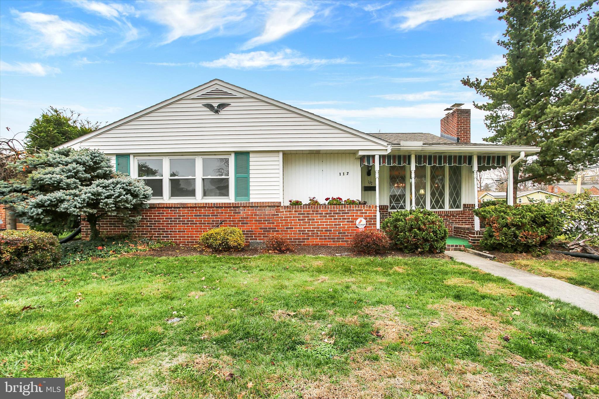 117 E MAPLEWOOD AVENUE