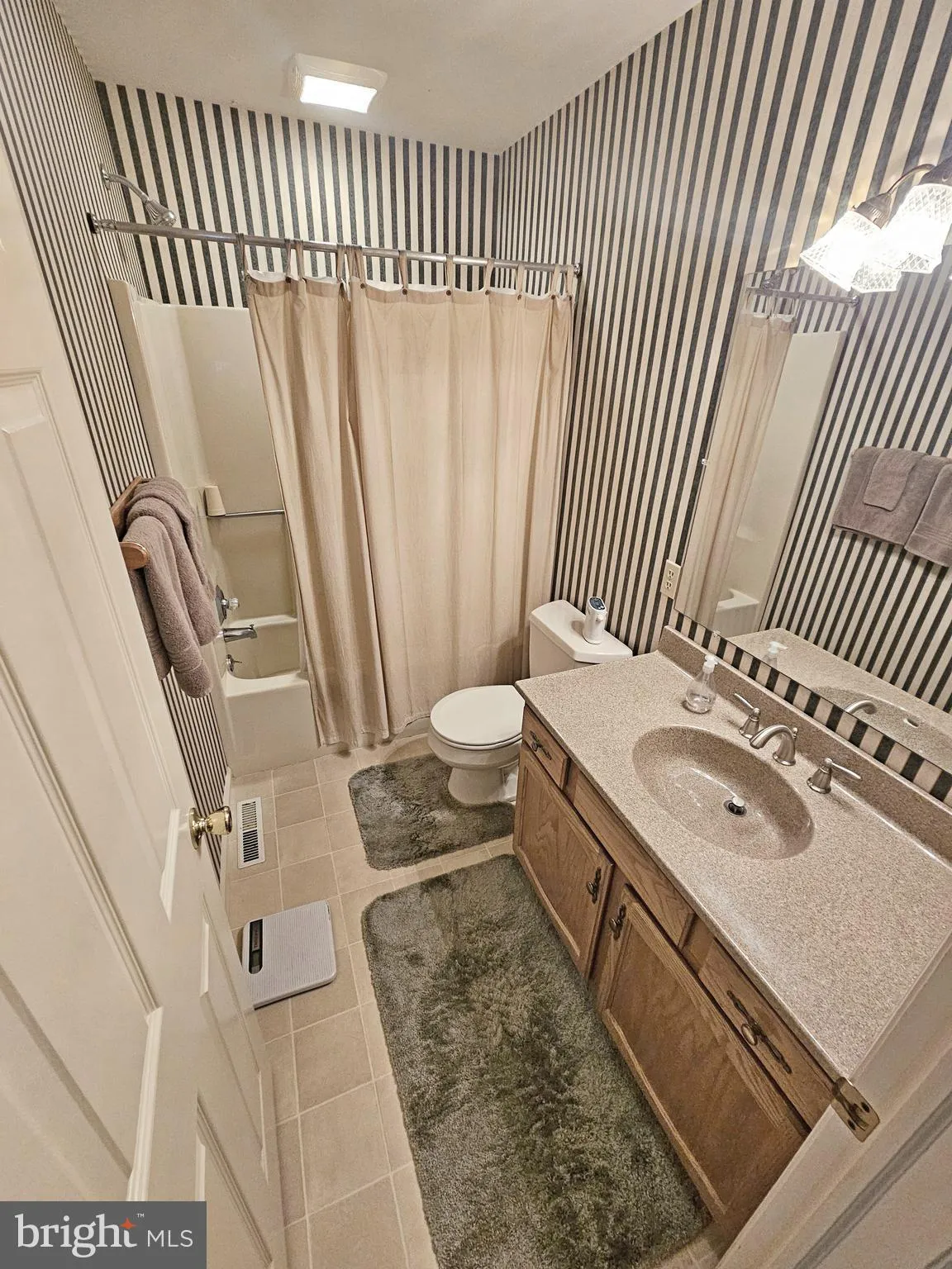 Lititz, Pennsylvania 17543, United States, 3 Bedrooms Bedrooms, ,3 BathroomsBathrooms,Residential,Pending,91390