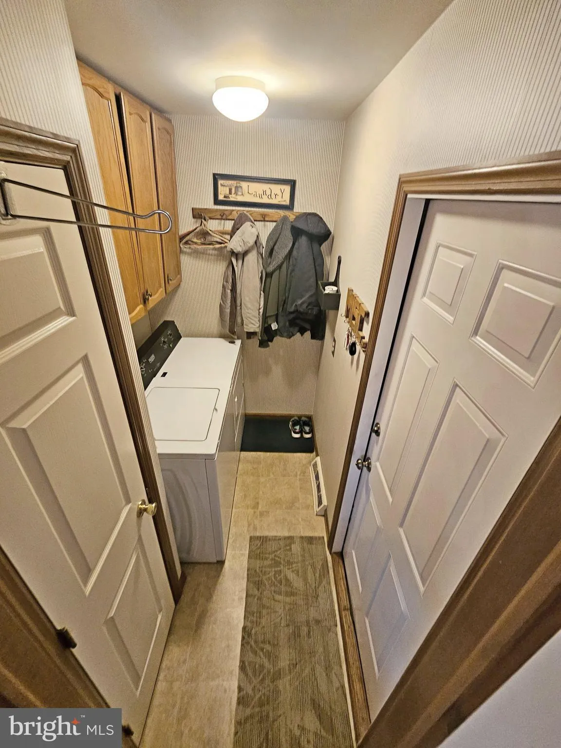 Lititz, Pennsylvania 17543, United States, 3 Bedrooms Bedrooms, ,3 BathroomsBathrooms,Residential,Pending,91390