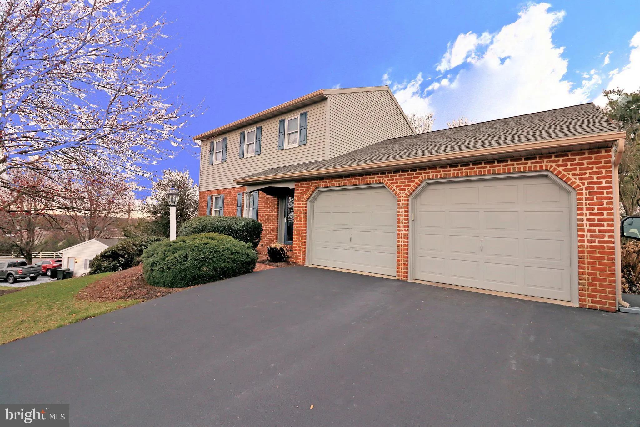 Lititz, Pennsylvania 17543, United States, 3 Bedrooms Bedrooms, ,3 BathroomsBathrooms,Residential,Pending,91390