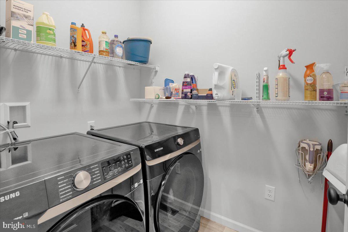 CORNWALL JUNCTION - Residential