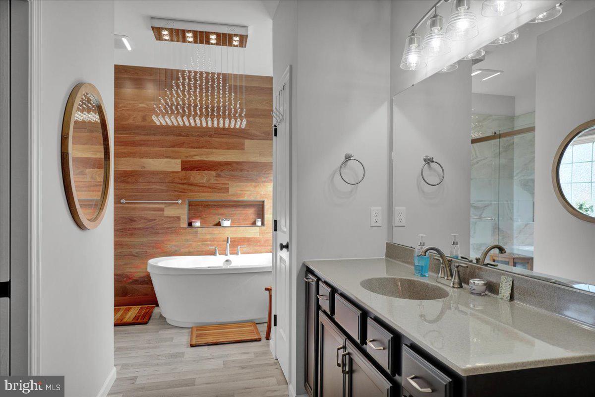 CORNWALL JUNCTION - Residential