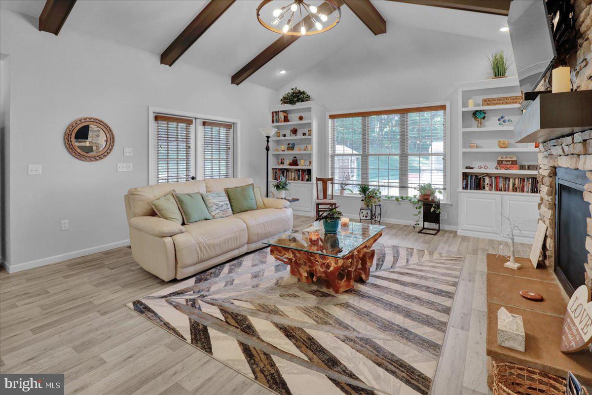 CORNWALL JUNCTION - Residential