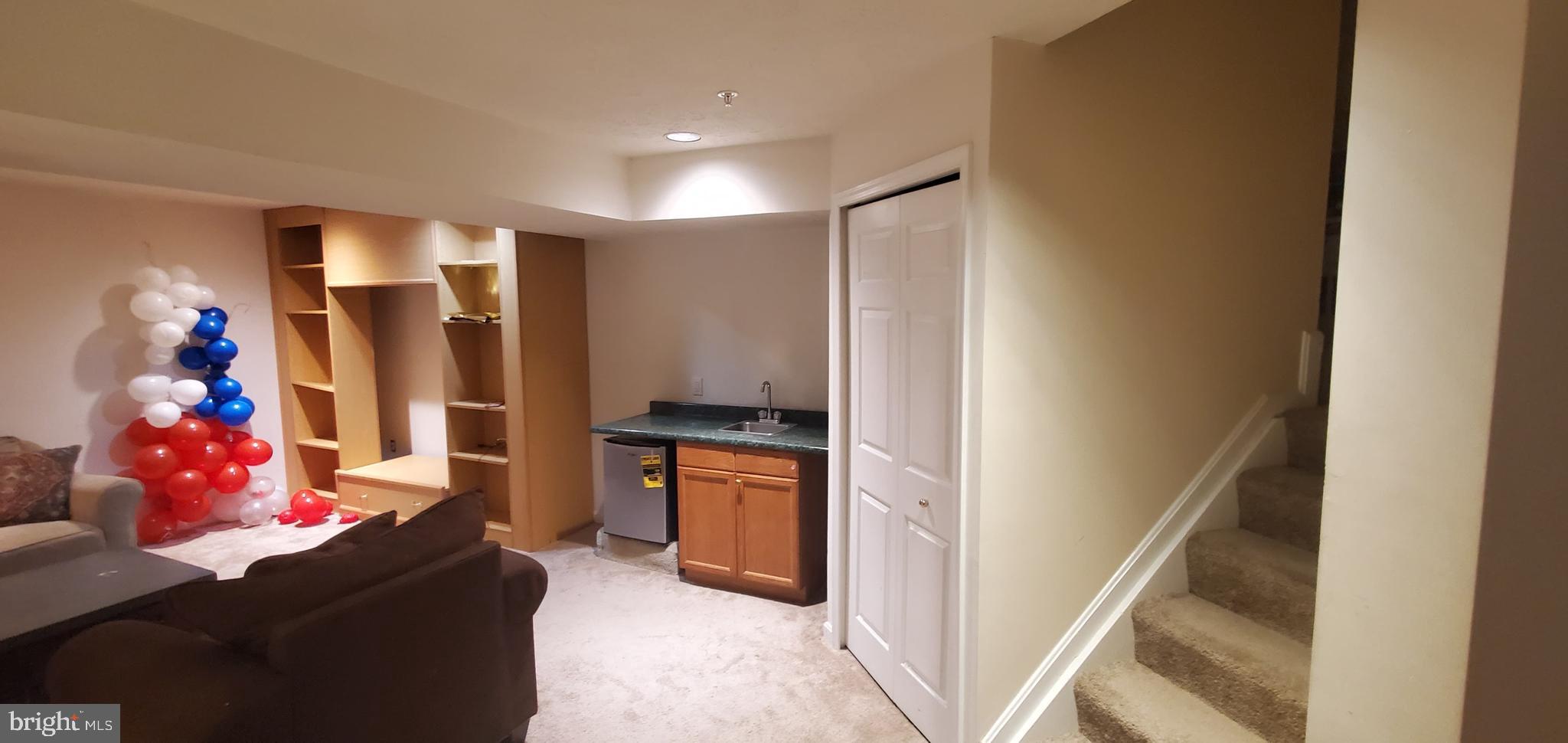 SPRINGDALE - Residential Lease