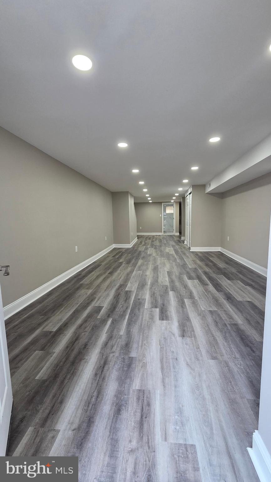 WEST OAK LANE - Residential