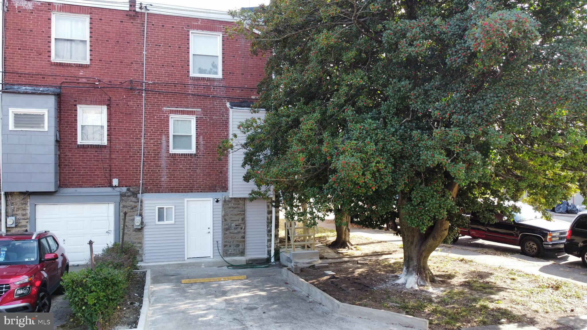 WEST OAK LANE - Residential