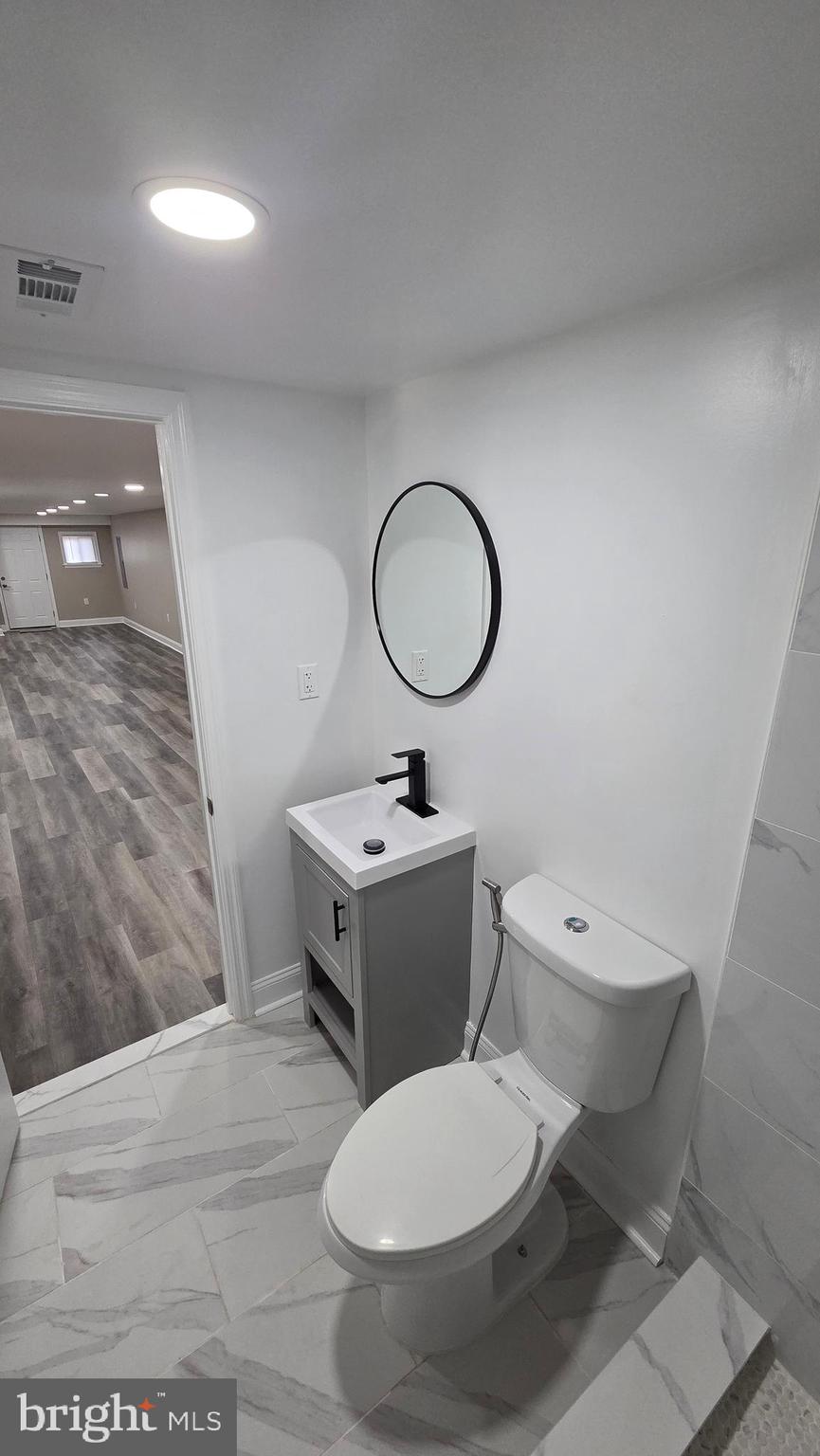 WEST OAK LANE - Residential