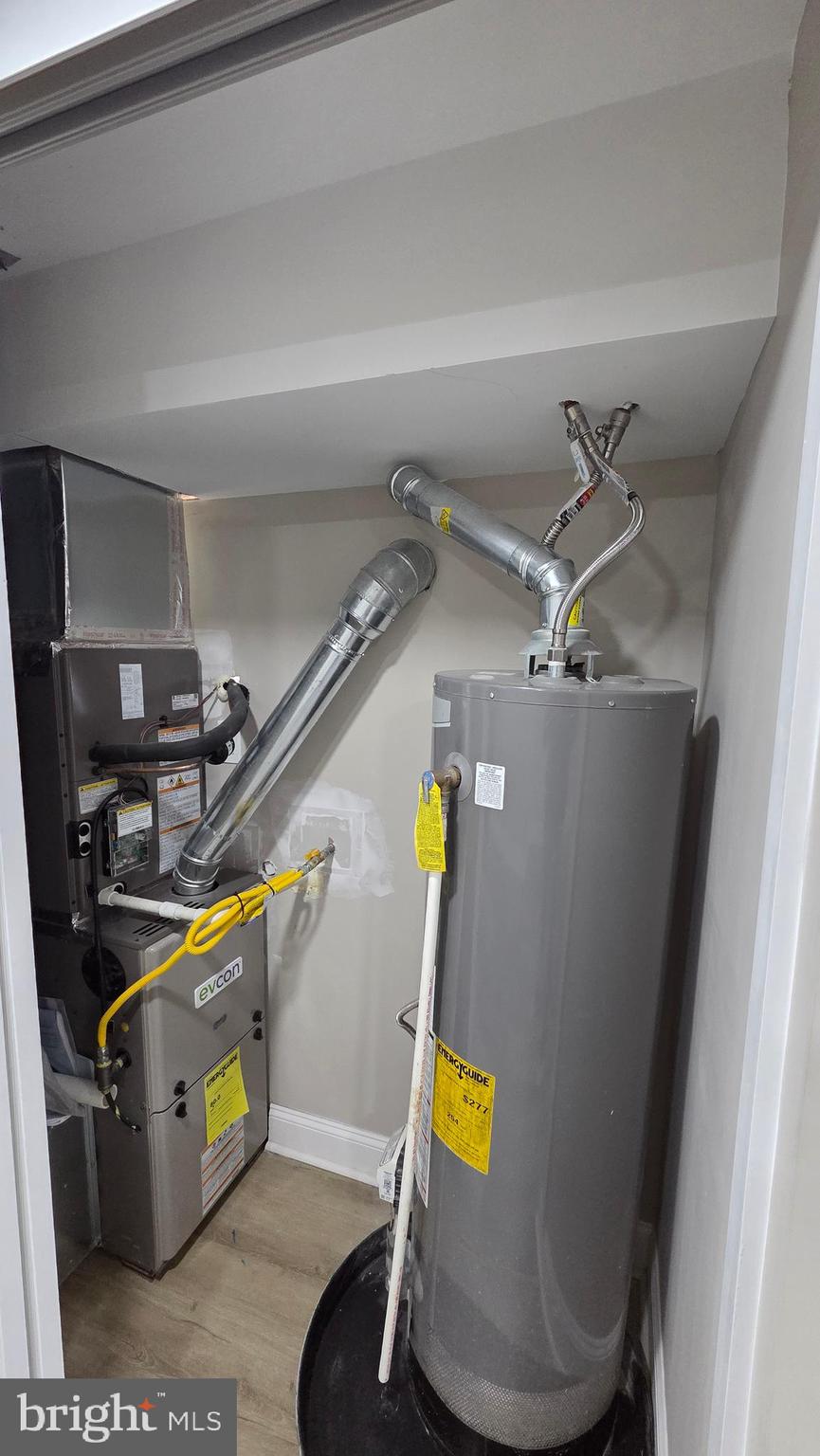 WEST OAK LANE - Residential