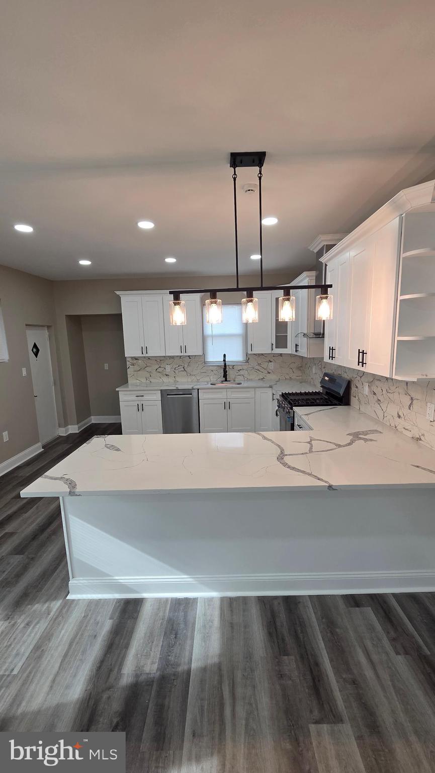 WEST OAK LANE - Residential