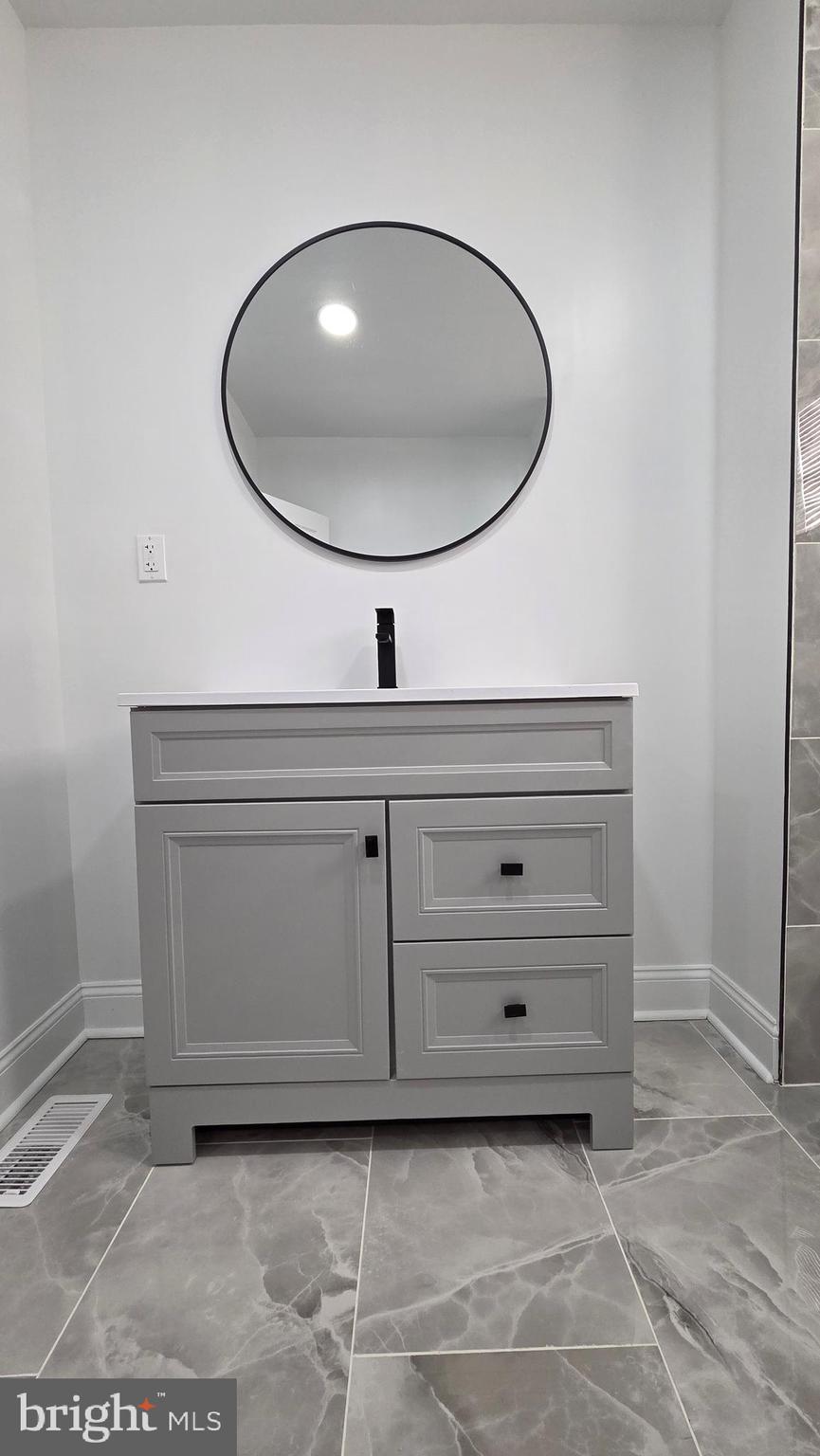 WEST OAK LANE - Residential